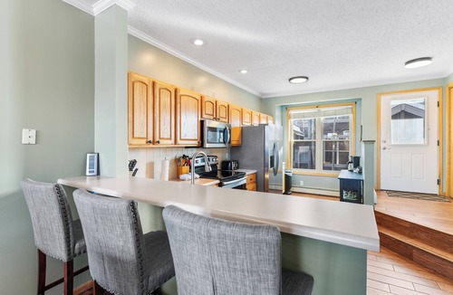 Wildernest Villa | Saddle Ridge Townhomes #253 : 2