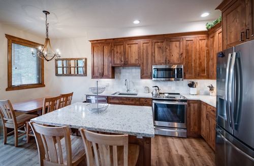 Four O'Clock House | Saddlewood Snowbird Townhome: Ski-In Ski-Out, Hot Tub