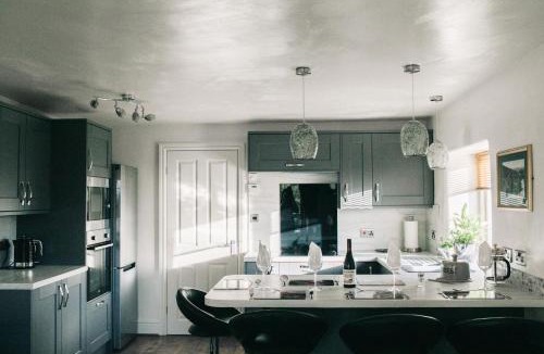 Saddleworth House | Saddleworth Holiday Cottages