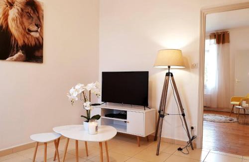 Millau Apartment | Sadi Carnot - 3A