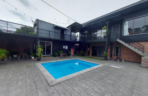 Kuala Kangsar House | Safar House & Cabin (Muslim)