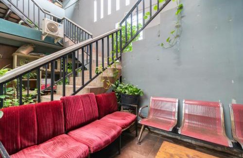 Jaka Sampurna Hotel | Safaraz Garden near Galaxy Bekasi Mitra RedDoorz