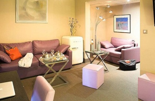 Carpentras Hotel | Safari Hotel