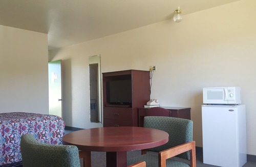 Roseburg Hotel | Safari Inn