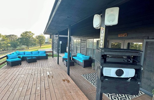 Henryetta House | Safari Splash Ranch House w/pool, hot tub, game room, slide & more