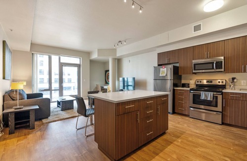 Downtown San Jose Apartment | Safe 1BR w. Controlled Access & Night Patrol