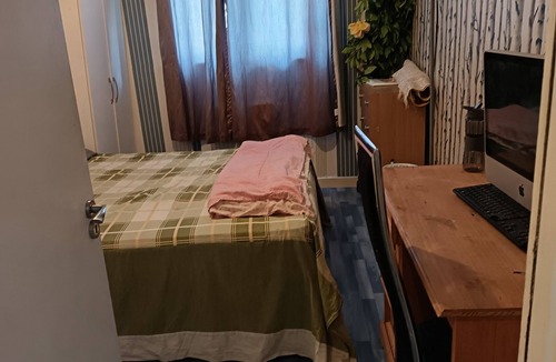 Broad Green House | Safe and clean comfortable room