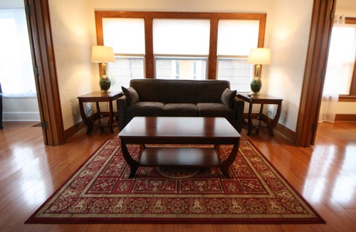 Niagara Falls Apartment | Safe, Clean & Spacious, Great for Families
