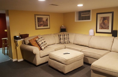 Central Clintonville House | Safe, Roomy Studio - Booking Includes Salt Spa Visit