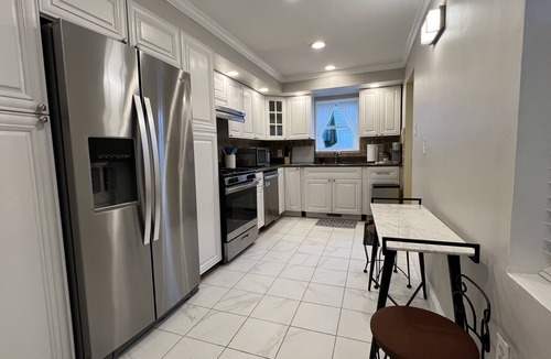 Fairmount House | Safety, popular location