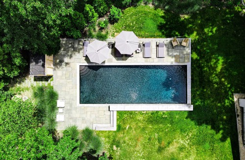 Sag Harbor House | Sag Harbor Scandinavian Treehouse Escape