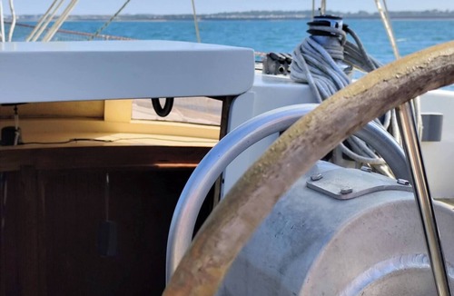 Sallenelles Boat Rental | Saga, wooden sailboat close to beaches and ferries