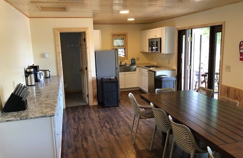 West Cook Cabin | Saganaga Lodge Small Room #4