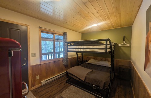 West Cook Cabin | Saganaga Lodge Small Room #2