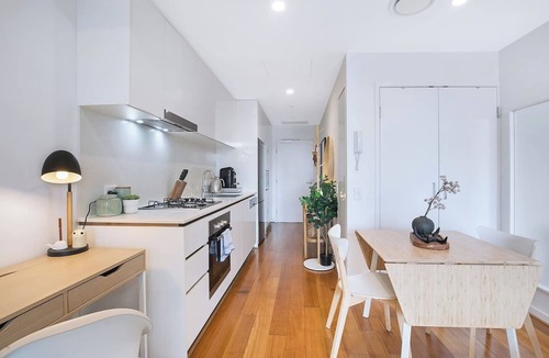 Newstead Apartment | Sage Bloom Elegant Newstead Stay with Shared Pool