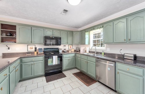Bells House | Sage House in Bells 3 BR 2 BA