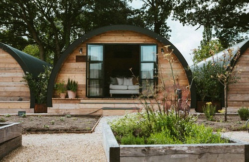 Mortimer West End Cottage | Sage Pyggy - Luxury Cottages