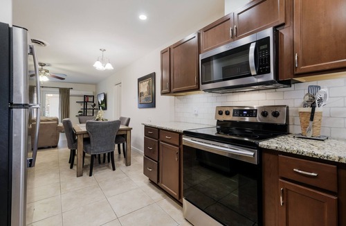 North San Antonio - SAT House | Sage Suite II - Safe, Cozy & Pet Friendly.