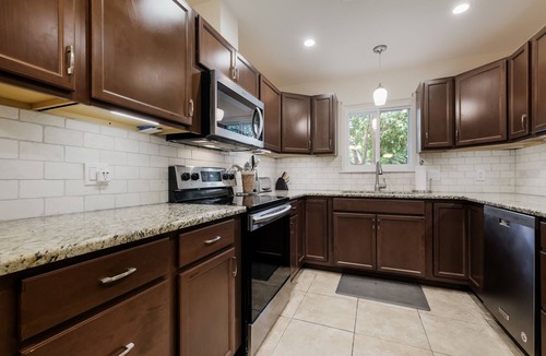 North San Antonio - SAT House | Sage Suite II - Safe, Cozy & Pet Friendly.