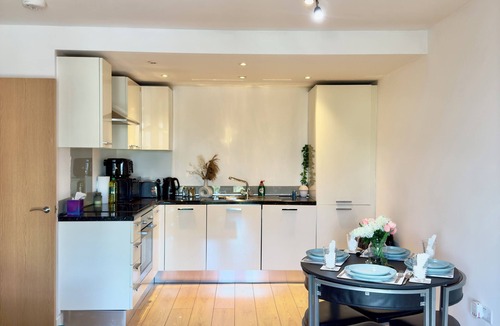 Bloxwich Apartment | Sage Suite-NEC, Birm Airport