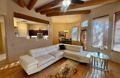 Westside House | Sage Swan, 30+ Day Rentals, Near I-40