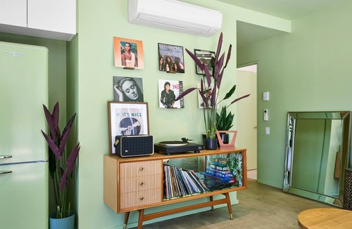 Docklands Apartment | Sage Zen Muse Docklands Retreat