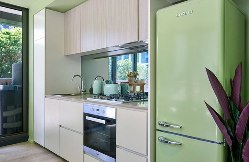 Docklands Apartment | Sage Zen Muse Docklands Retreat