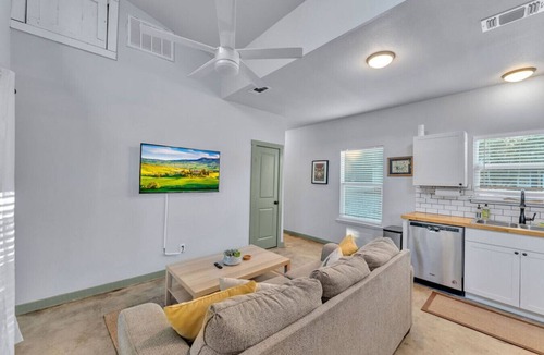 Driftwood House | Sagebrush Retreat | Hot Tub | Fire Pit | Near Wineries