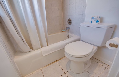 Ocean City Hotel | Sahara Motel