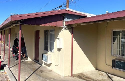 Lancaster Hotel | Sai Park Motel