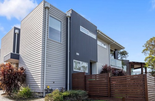 Inverloch House | Sail Away - Inlet Side