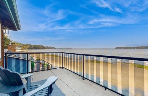 Clinton Hotel | Sail Away on Whidbey