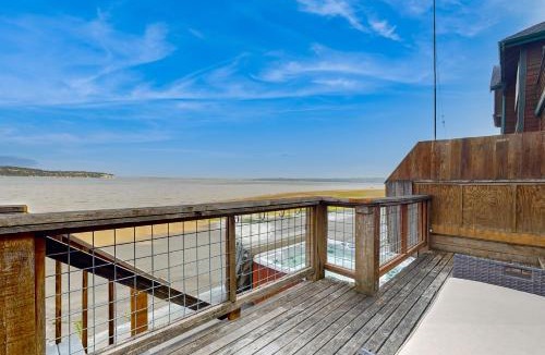 Clinton Hotel | Sail Away on Whidbey