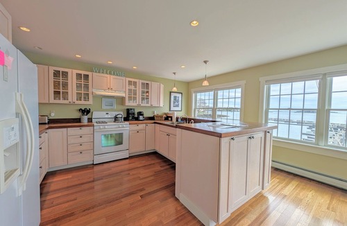 Boothbay Harbor Apartment | Sail Loft: Oceanfront Apartment on a Pier.