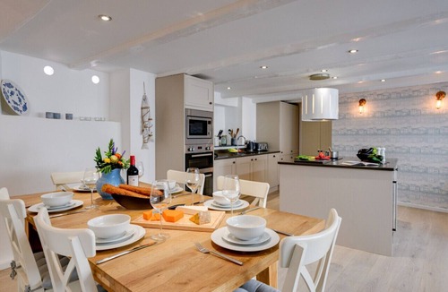 St Ives Apartment | Sail Loft Studio - Three Bedroom Apartment, Sleeps 6