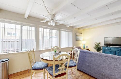 Pierpont Bay House | Sailaway Cabin