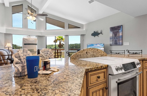 Gulf Shores Condo | Sailboat 201 with Pool