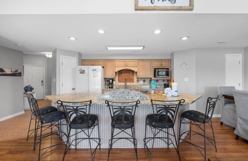 Gulf Shores Condo | Sailboat Bay 201 with Pool