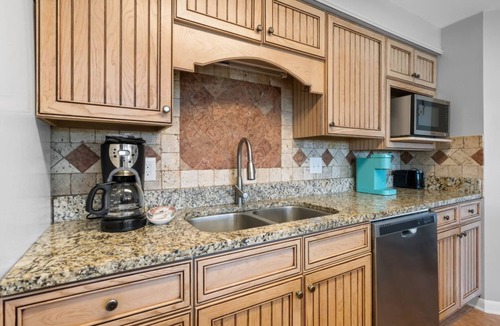 Gulf Shores Condo | Sailboat Bay 201 with Pool