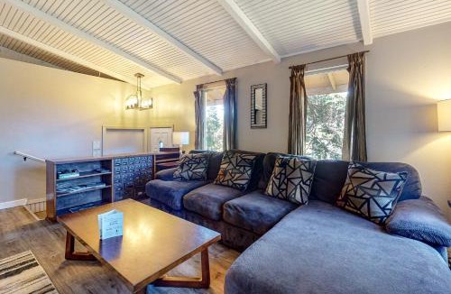 Pacific City House | Sailboat Inn