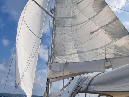 Bandar Puchong Jaya Boat Rental | Sailboat Overnight