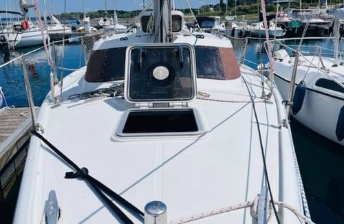 Mesnil-Saint-Pere Boat Rental | Sailboat with sanitary facilities and parking
