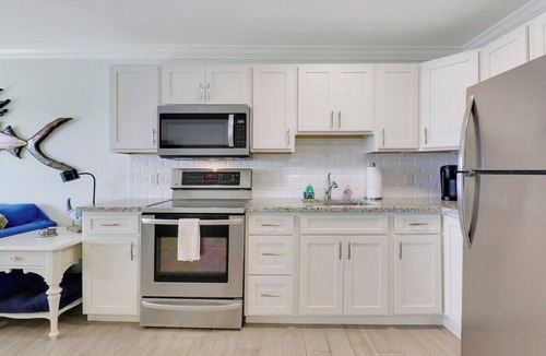 Stuart Apartment | Sailfish Suites 5 - Waterfront Lodging