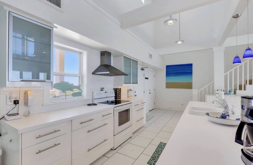 Dauphin Island House | Sailfish | Upscale Gulf-Front Home