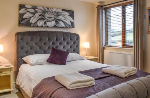 Tewitfield House | Sailing By