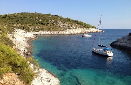 Cove Rogacic Boat Rental | Sailing holiday-be in touch with nature with this unique accommodationnn