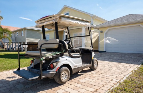 Marineland Acres Cottage | Sailing Mood by Distinctive Beach Rentals