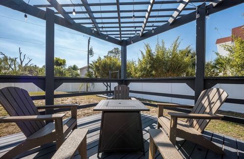 Marineland Acres Cottage | Sailing Mood by Distinctive Beach Rentals