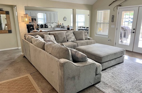 Kingston House | Sailor House - 3bed 2 bath, Sleeps 14, Kayaks included