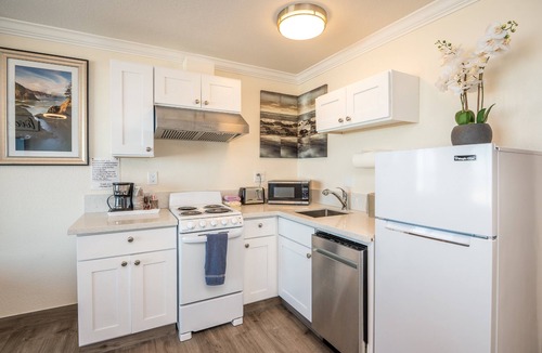 Lincoln City Hotel | Sailor Jack's Oceanfront Inn